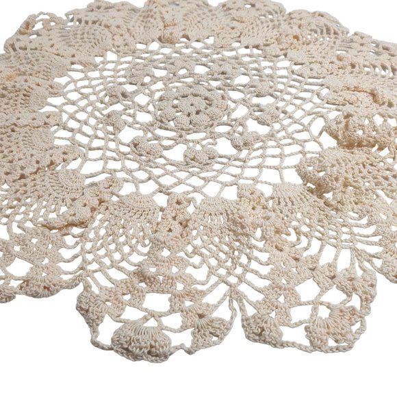 Handmade Doily Crochet Floral End Table 17" Vintage Nana Grandma Lace Cream - Picture 4 of 5